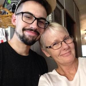 Meet your Posher, Dolan